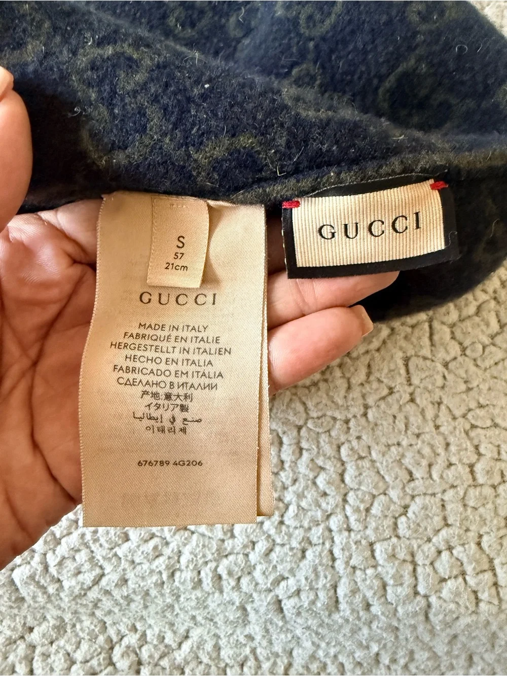 Gucci reversible style